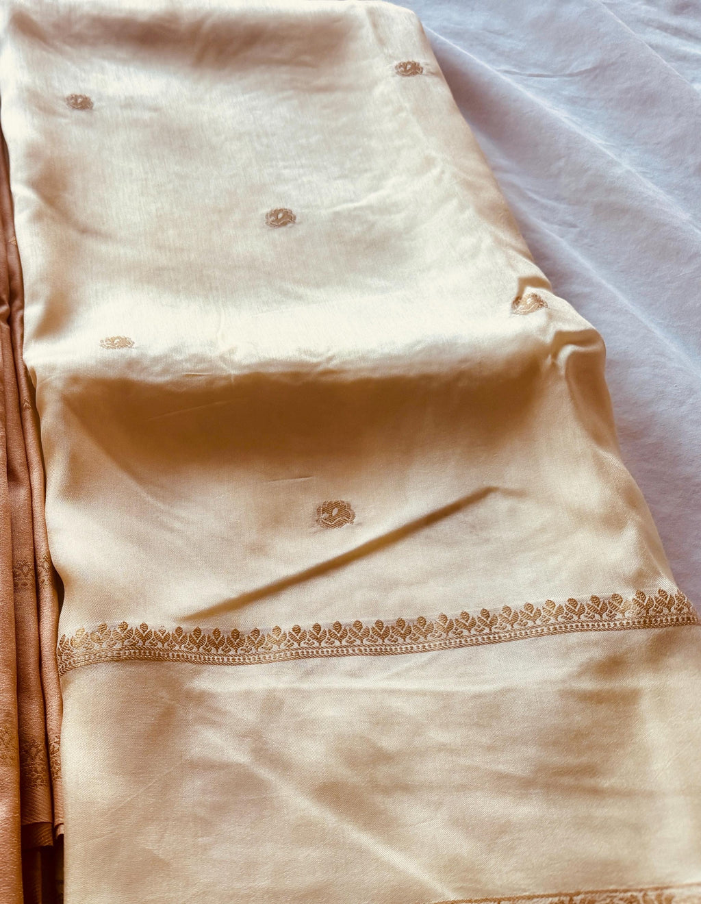 Pearl White Crepe Saree | Antique Zari Border, Butti Motifs (Fall Pico Included)
